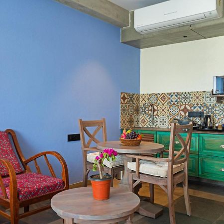 Bougainvilla Apartment Сурат Экстерьер фото