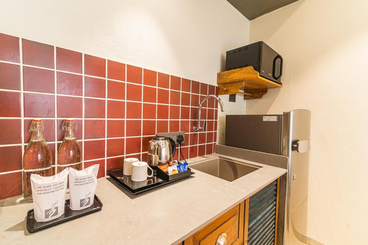 Bougainvilla Apartment Сурат Экстерьер фото