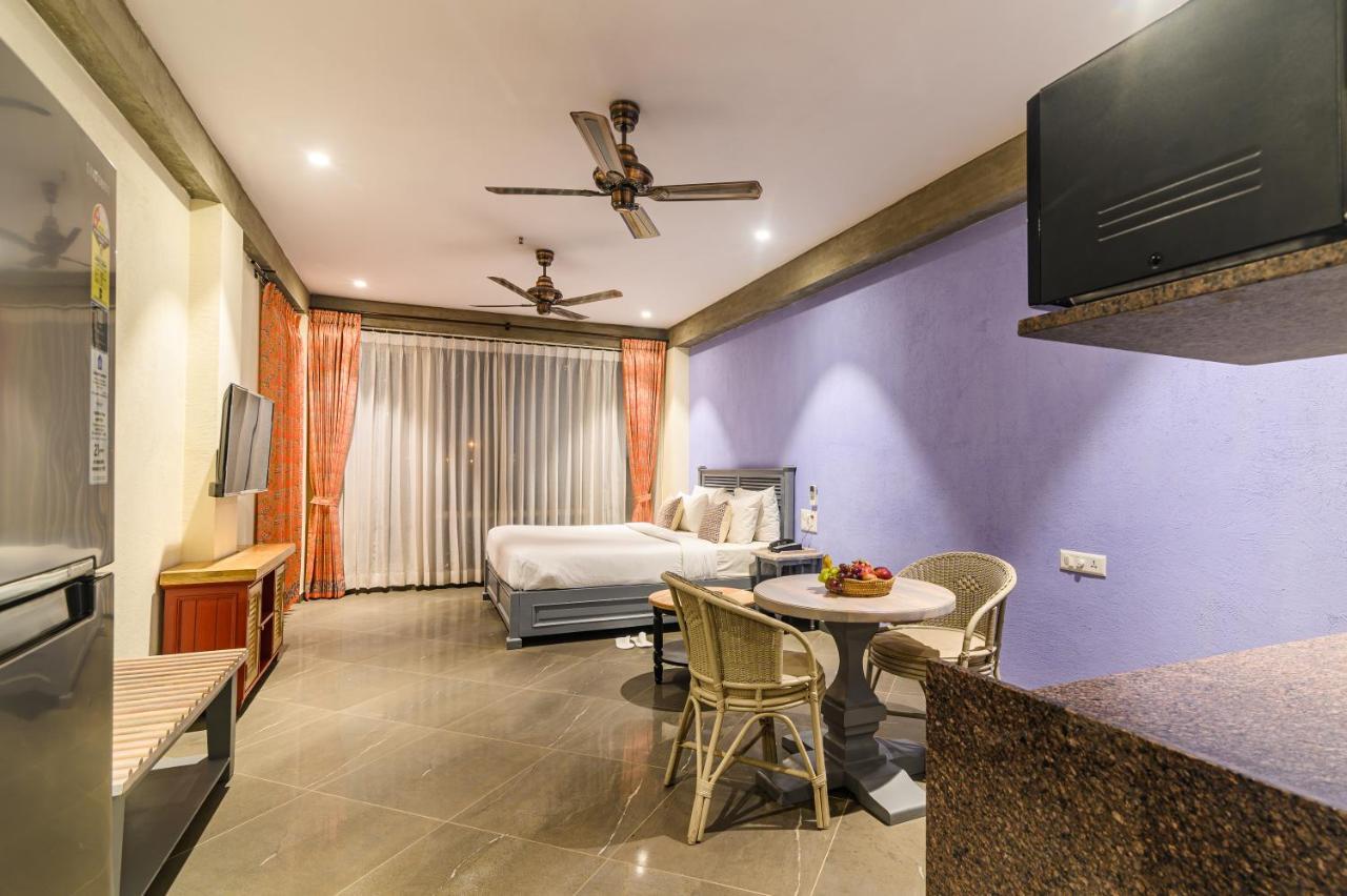 Bougainvilla Apartment Сурат Экстерьер фото